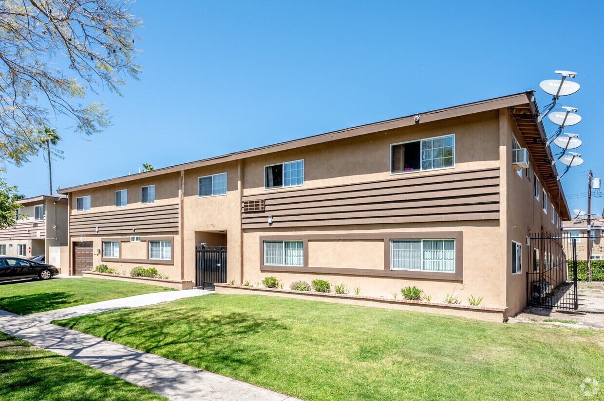 Primary Photo - 11761 Stuart Dr