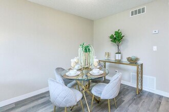 Interior Photo - Aspen Place