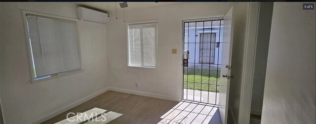 Foto del edificio - 5742 Fullerton Ave