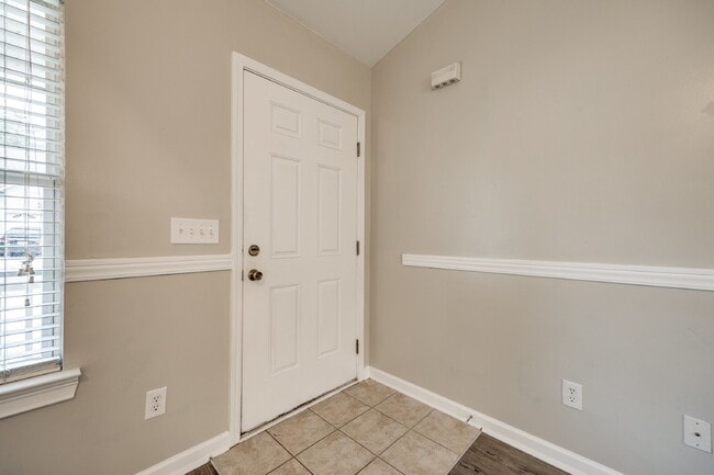 Photo - "Charming 2-Bed, 2-Bath Retreat in Fort Mill - 1,100 Sq Ft of Comfort!" Apartment