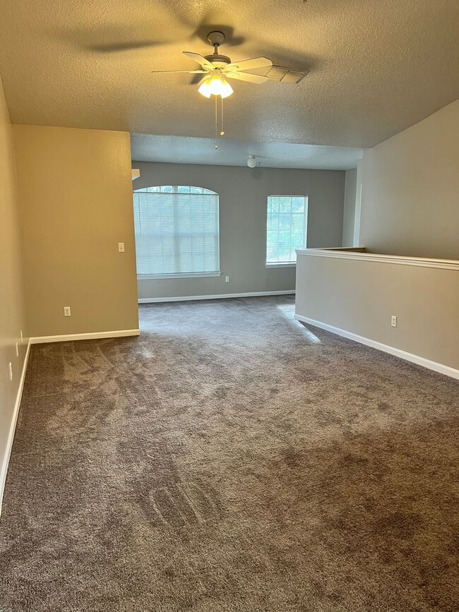 Foto del edificio - 2/2 Condo off Kirkman Rd
