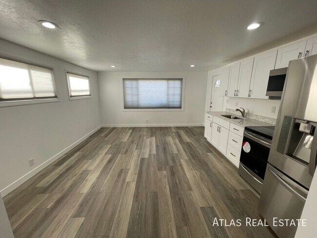 Foto del edificio - 6915 Brookhill Dr E