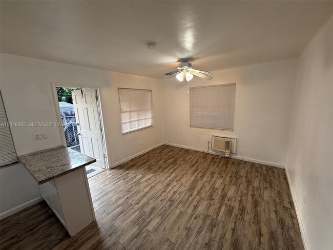 Foto del edificio - 34 SW 5th St