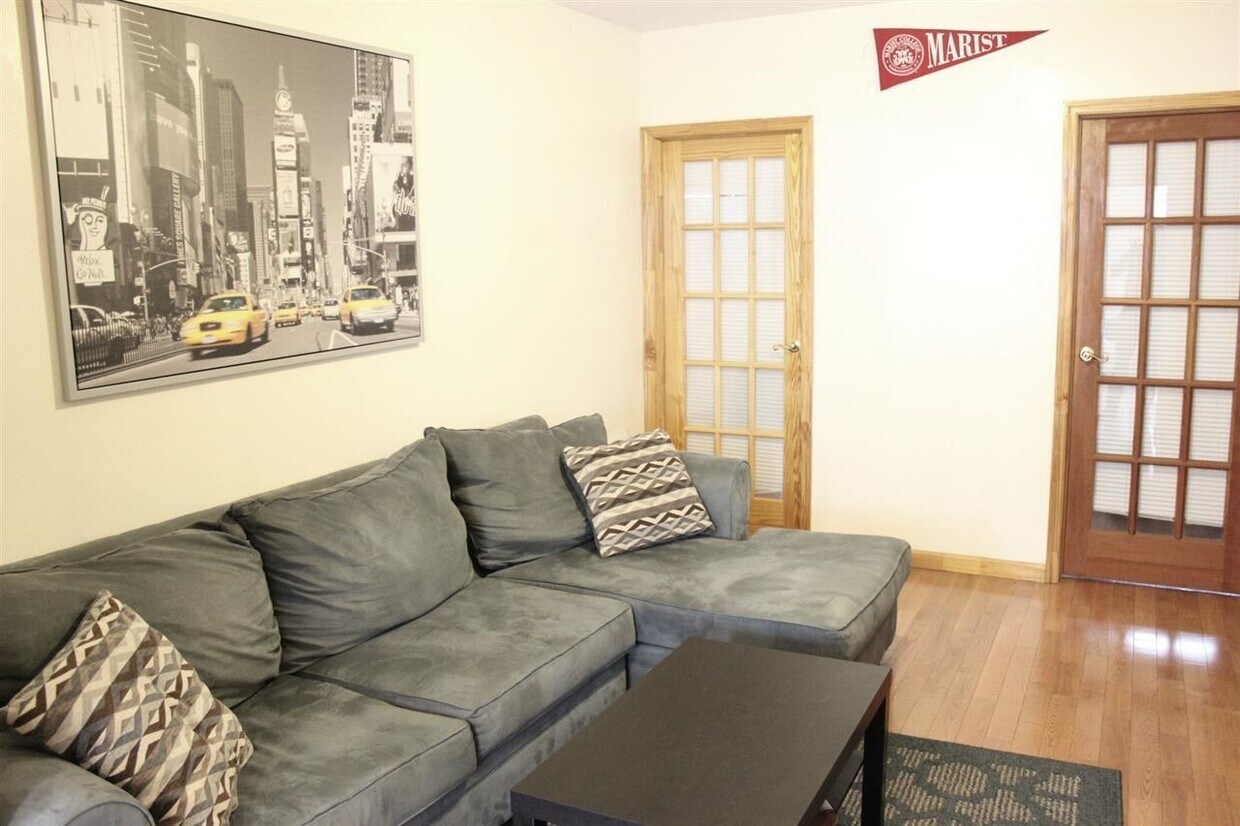 Primary Photo - 228 Willow Ave