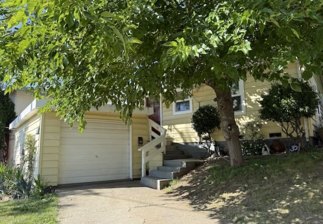 Front view #2 - 125 Pleasant Ave