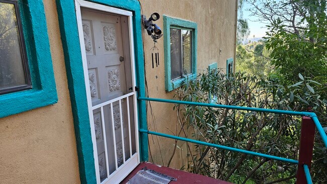 Foto del edificio - 1417 Nolden St