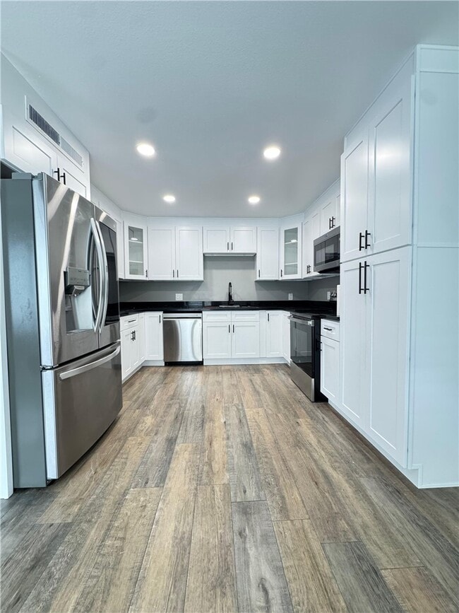 Building Photo - 1339 Parkside Dr