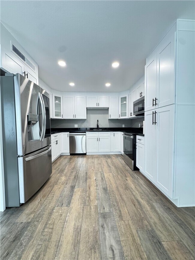 Foto del edificio - 1339 Parkside Dr