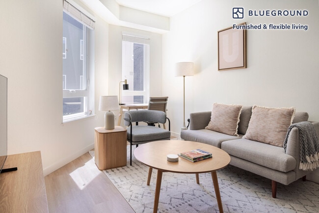 Building Photo - 100 Callan Ave