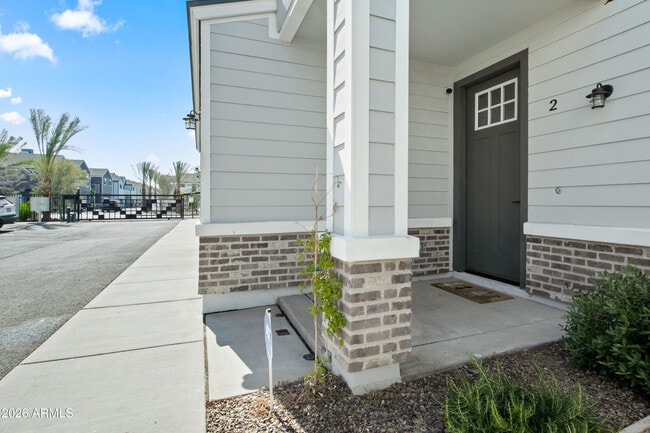 Building Photo - 2601 N 27th St