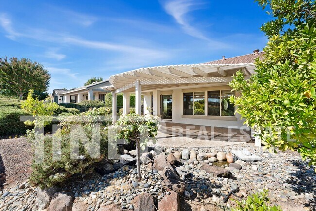 Foto del edificio - 869 Mossy Ridge Ln