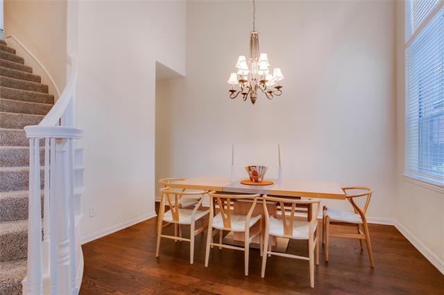 Foto del edificio - 14628 Dickenson Ct