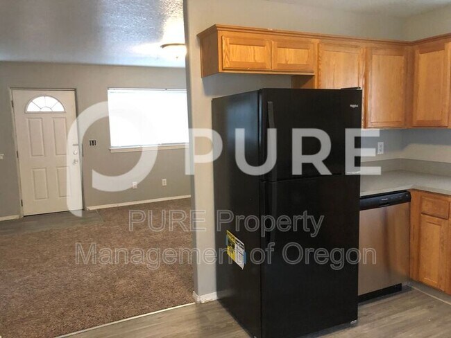 Building Photo - 5623 SE 84th Ave