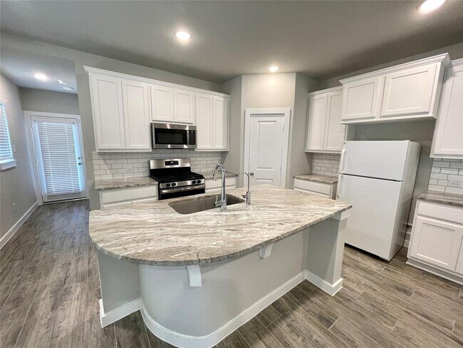 Building Photo - 5026 Mint Orchard Dr
