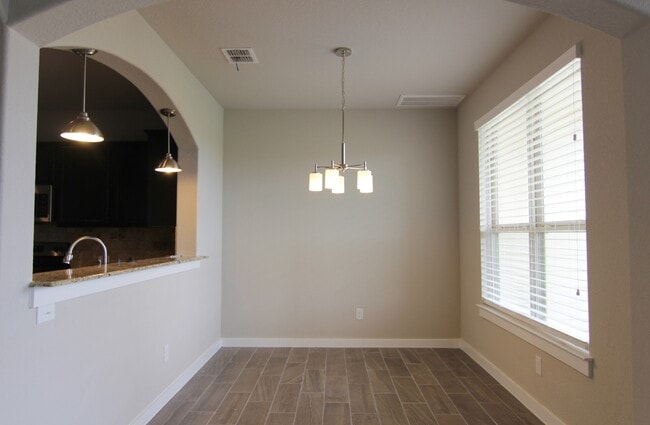 Building Photo - 3/2.5/2 with Game Room Loft / Balcony off ...