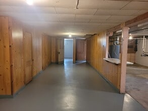 Building Photo - 3115 E Seedling Mile Rd