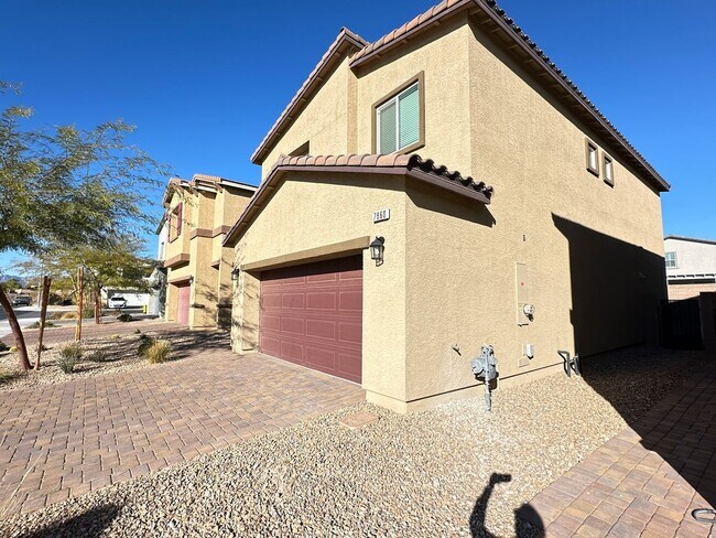 Foto del edificio - 7860 Pink Opal Ave