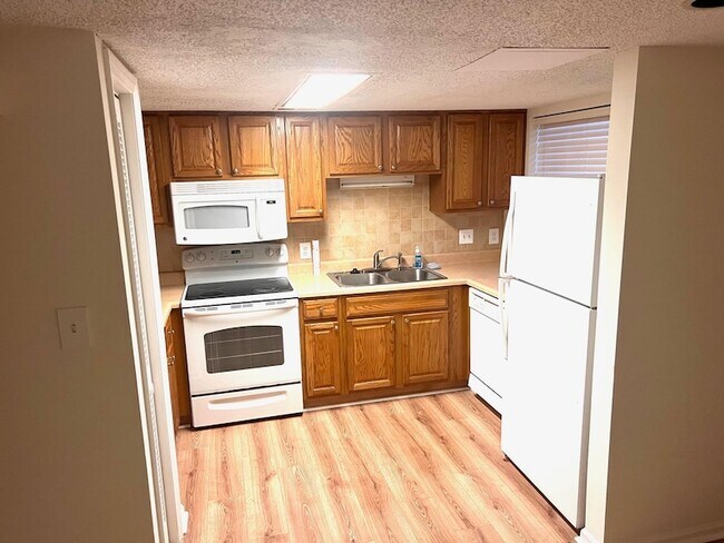 Foto del edificio - 6703 Jefferson Pl