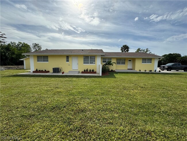 Building Photo - 5511 Hardee St