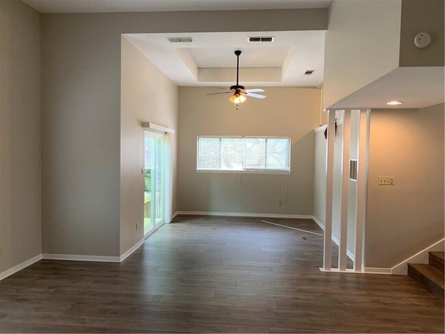 Building Photo - 6604 Vallecito Dr