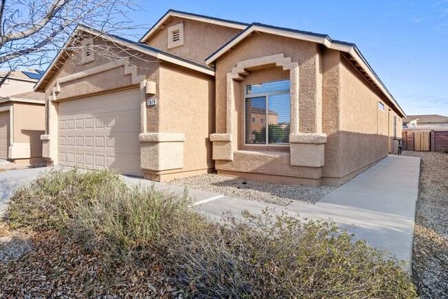 Building Photo - Tucson, AZ - Single-Family - $1,695.00 Ava...