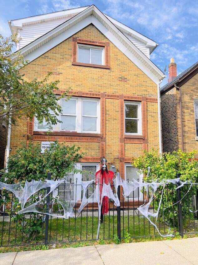 Primary Photo - 2428 S Homan Ave