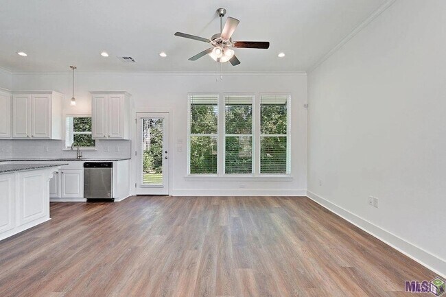 Foto del edificio - 601 Lake Shelf Dr