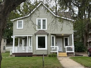 Building Photo - 405 W White St