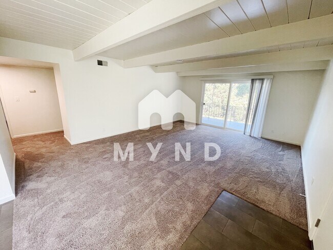 Building Photo - 3107 Willow Rd Apt G