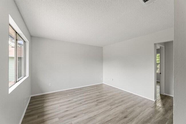 Foto del edificio - 3460 Willowrun Dr