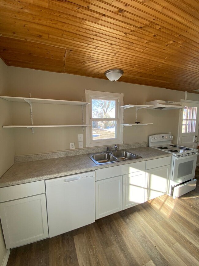 Foto del edificio - Updated 2 Bedroom 1 Bath