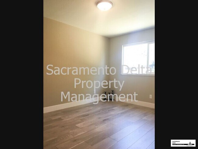 Foto del edificio - Charming 3 Bedroom 2 Bath Home in Rosemont