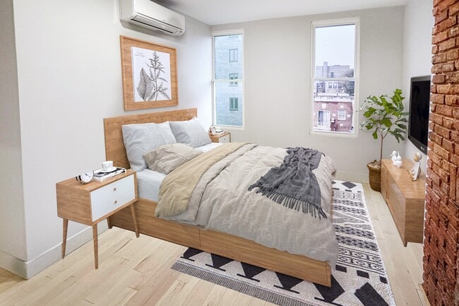 Building Photo - 680 Hart St