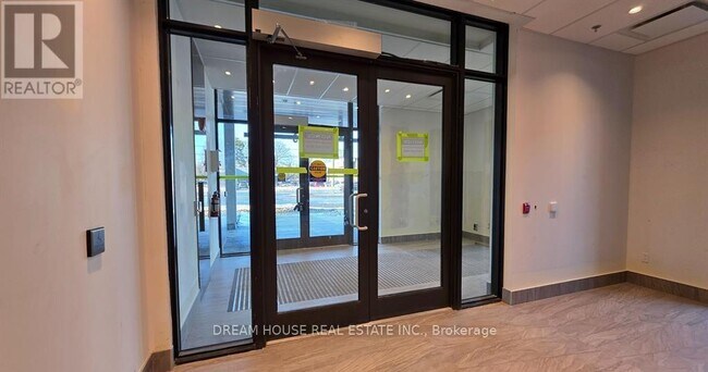 Photo du bâtiment - 4569 Kingston Rd