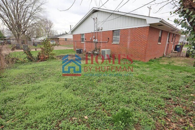 Foto del edificio - 844-844 Stanley Ave