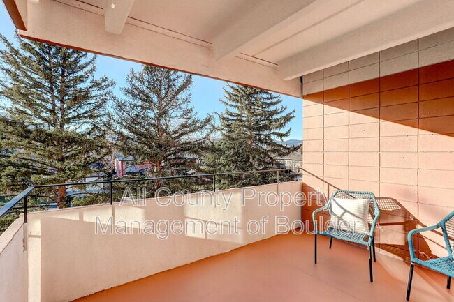 Building Photo - 500 Mohawk Dr