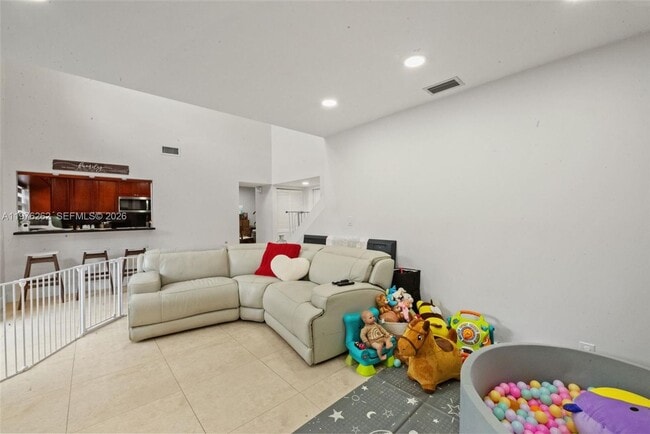 Foto del edificio - 6523 NW 170th Ln