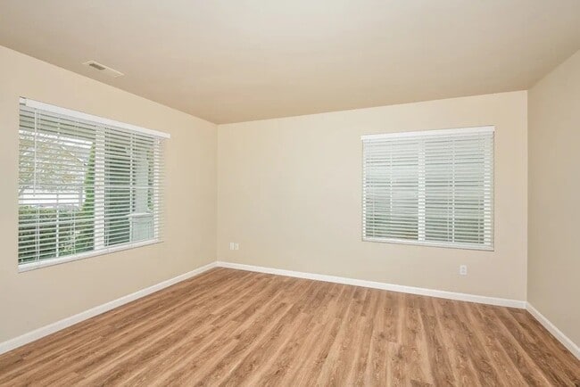 Foto del edificio - 5018 200th St Ct E