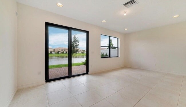 Building Photo - 9952 Brickhill Dr