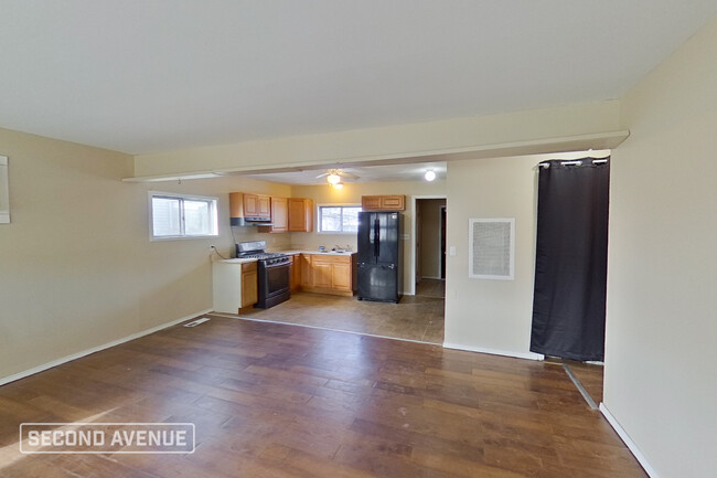 Building Photo - 469 S Edgehill Ave