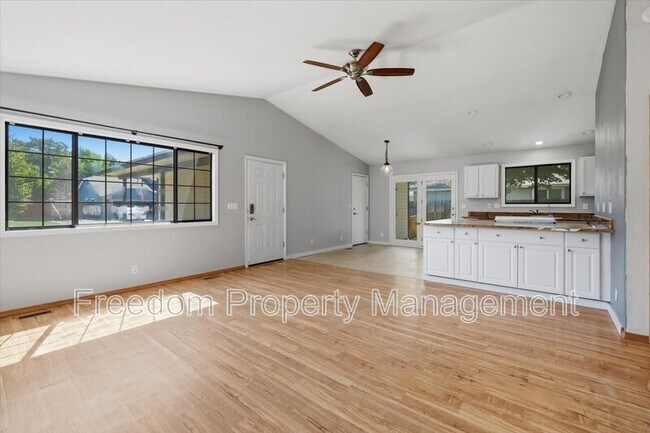 Foto del edificio - 6127 N Portsmouth Ave