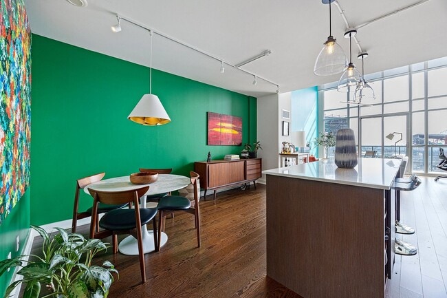 Photo du bâtiment - 5 Hanna Ave