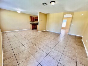 Building Photo - 1104 Bermar St