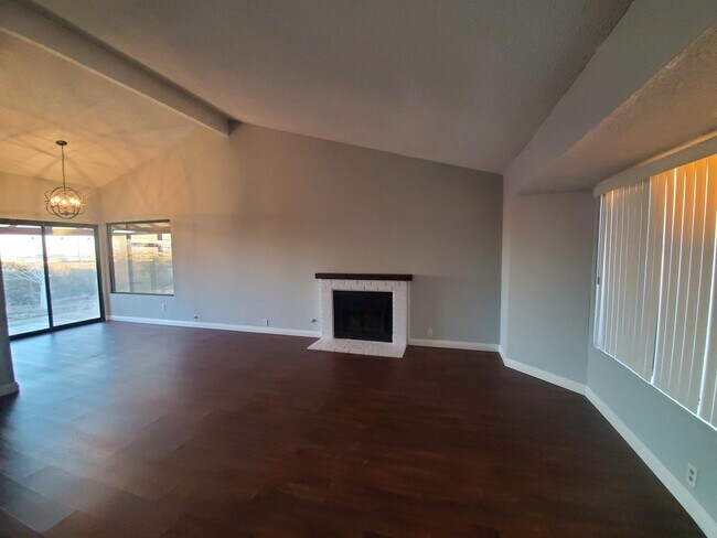 Foto del edificio - 2748 Delmar Ave