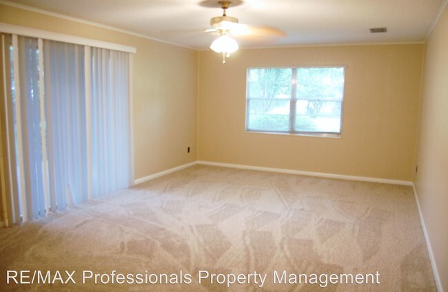 Building Photo - 4 br, 2 bath House - 370 SW Angela Terrace