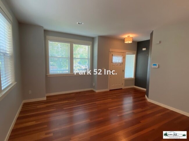 Building Photo - 8420 155th St Ct E