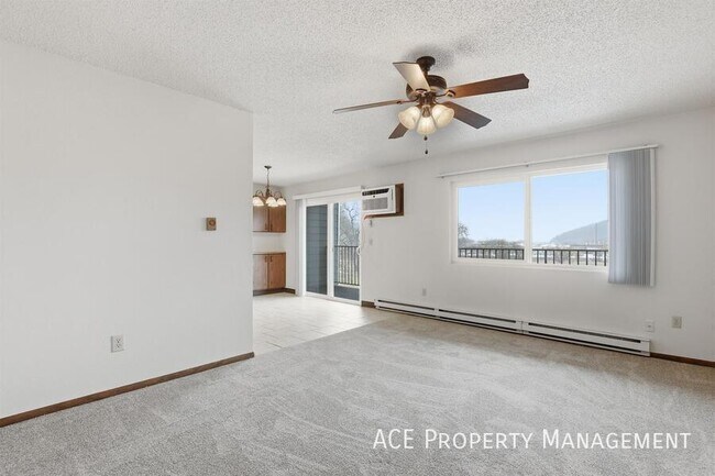 Foto del edificio - 705 Dakota Dr