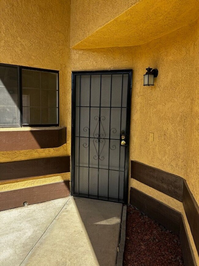 Foto del edificio - Available Now