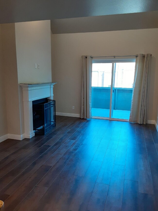Foto del edificio - 1170 S Foothill Dr