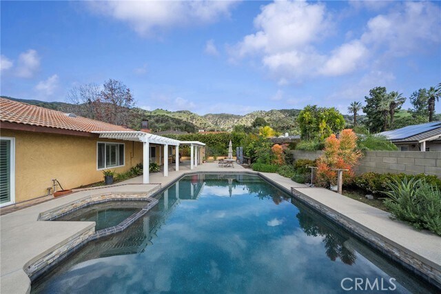 Foto del edificio - 968 Englewild Dr